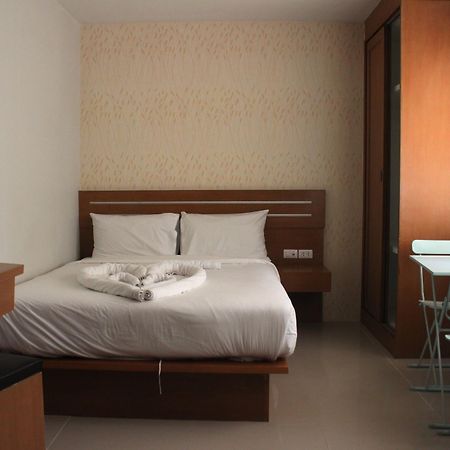 Coffee Mania House Hotel Phuket Esterno foto